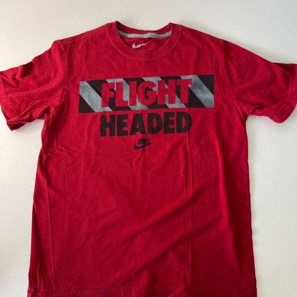 Youth medium Nike Red Graphic T-Shirt